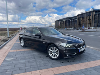 BMW 5 Series foto 1