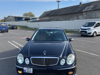 Mercedes E-Class foto 2