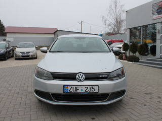 Volkswagen Jetta foto 2