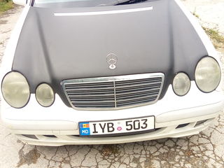 Mercedes E Class foto 6