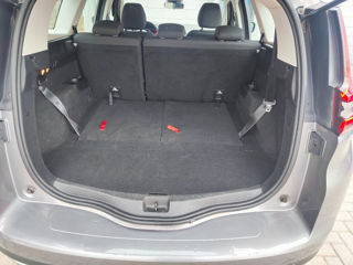 Renault Grand Scenic foto 2