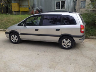 Opel Zafira foto 3