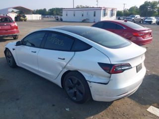 Tesla Model 3 foto 4