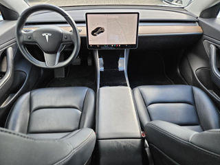 Tesla Model 3 foto 5