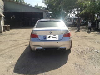 BMW 5 Series foto 7