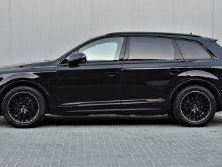 Audi Q7 фото 2