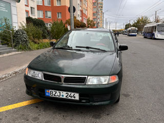 Mitsubishi Lancer foto 2