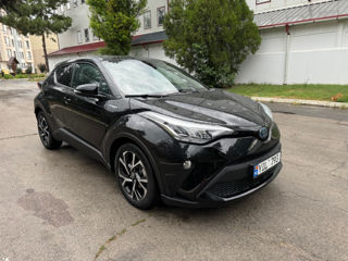 Toyota C-HR foto 2