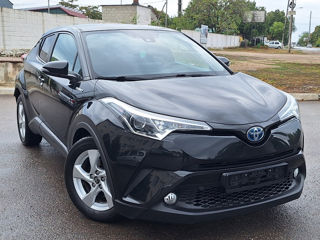 Toyota C-HR foto 1