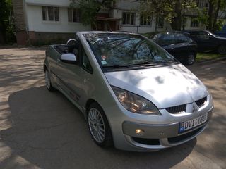 Mitsubishi Colt foto 2