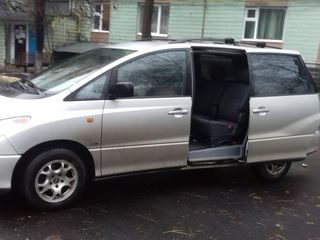 Toyota Previa foto 1