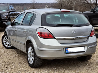 Opel Astra foto 2