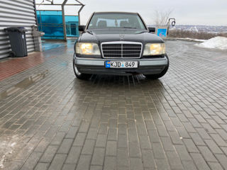 Mercedes Series (W124)