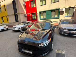 Ford Fusion foto 1