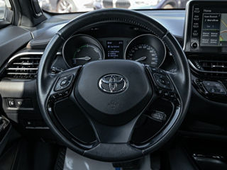 Toyota C-HR foto 10