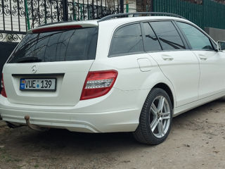 Mercedes C-Class foto 4