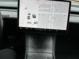 Tesla Model 3 foto 7