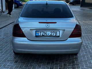 Mercedes E-Class foto 5