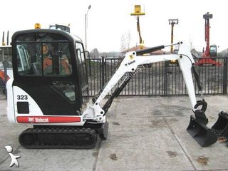 Prestări servicii mini-excavator bobcat + basculantă + ciocan hidraulic foto 4