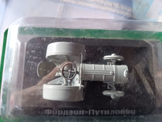 Тракторы 2 шт. 1/43 foto 2