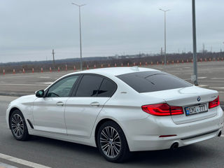 BMW 5 Series foto 4