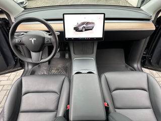 Tesla Model Y foto 10