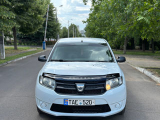 Dacia Sandero foto 2