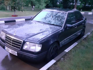 Mercedes Series (W124) foto 9