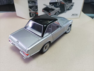 модель Mercedes 280SL 1:18 foto 3