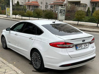 Ford Fusion foto 4