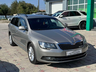 Skoda Superb foto 1