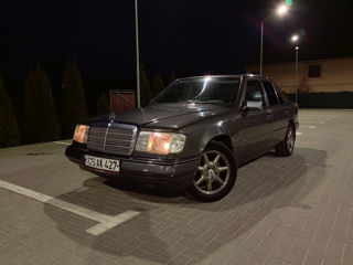 Mercedes Series (W124)