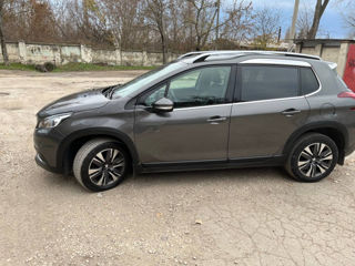 Peugeot 2008 foto 9