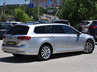 Volkswagen Passat foto 4