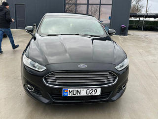 Ford Mondeo foto 2