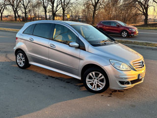 Mercedes B-Class foto 3