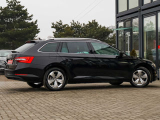 Skoda Superb foto 5