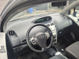 Toyota Yaris foto 7