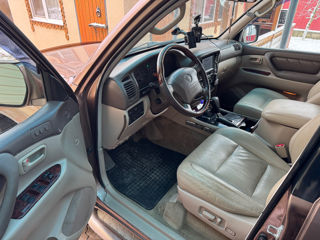 Toyota Land Cruiser foto 8