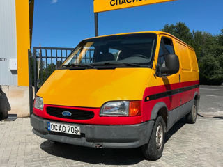 Ford Transit foto 1