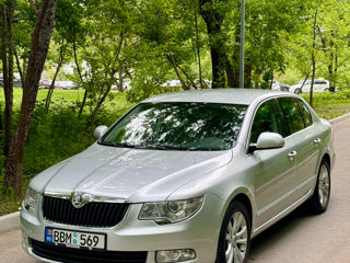 Skoda Superb foto 2