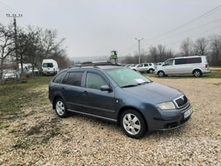 Skoda Fabia foto 4