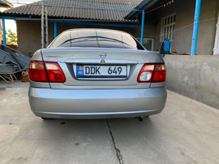 Nissan Almera foto 2