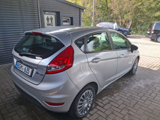 Ford Fiesta 5D