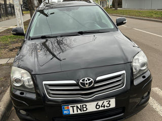 Toyota Avensis foto 3