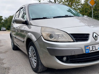 Renault Grand Scenic foto 6