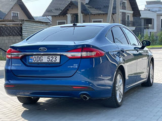 Ford Fusion foto 4