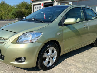 Toyota Yaris foto 4