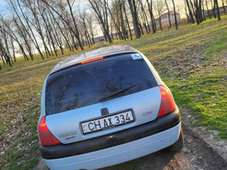 Renault Clio foto 4