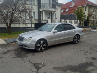 Mercedes E-Class foto 4